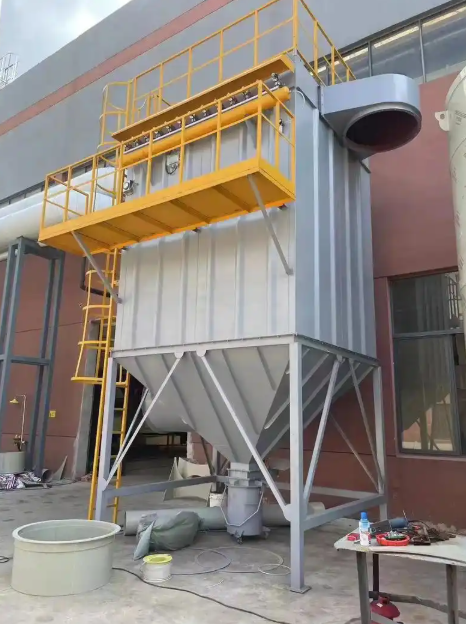 布袋除塵器工作原理與結(jié)構(gòu)詳解：從基礎(chǔ)到內(nèi)部構(gòu)成全解析